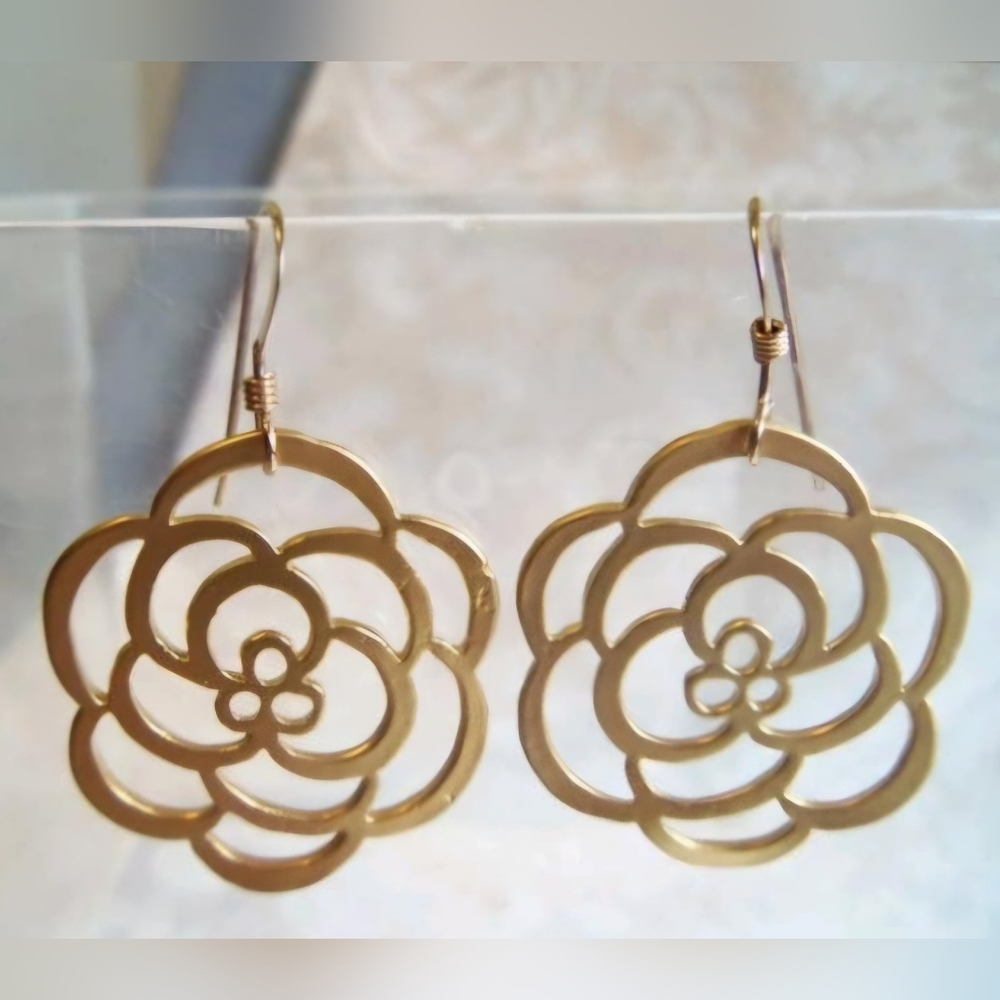 Vintage Wire Flower Rose Swirl 14kt Gold Filled Fish Hook Earrings